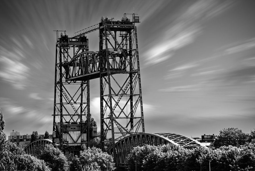 De Hef in Rotterdam zwart wit in hoog contrast